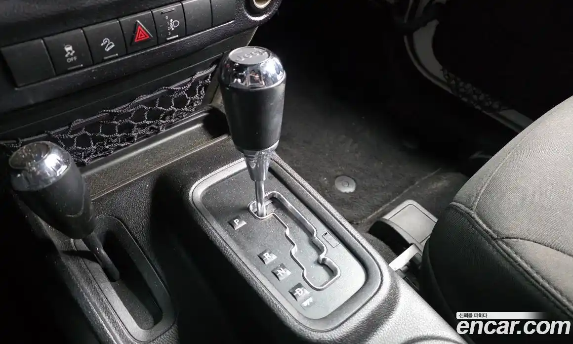 Jeep Wrangler 2016 3.6 автомат (гидро), фото 9
