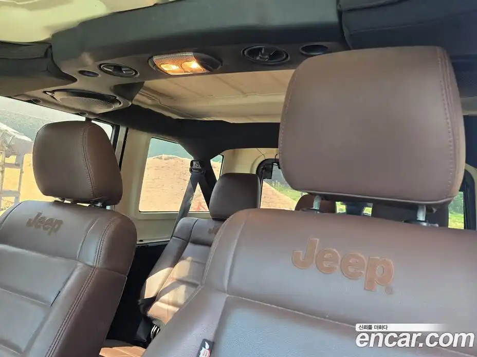 Jeep Wrangler 2011 2.8 автомат (гидро), фото 8