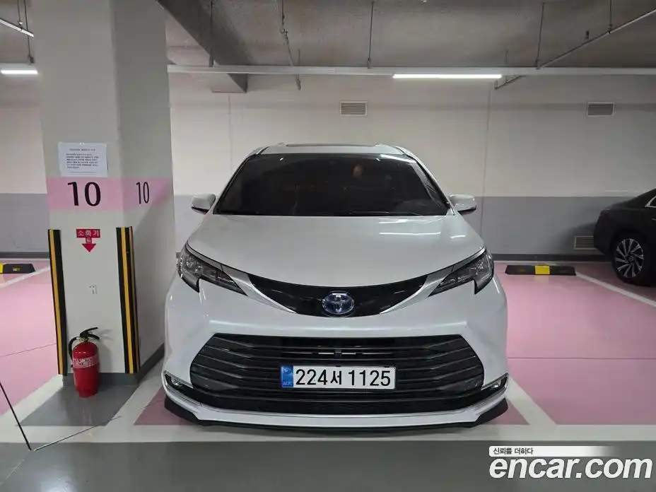 Toyota Sienna 2024 2.5 автомат (гидро), фото 1 Toyota Sienna 2024 2.5 автомат (гидро), фото 1