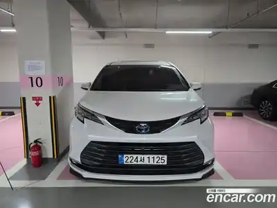 Toyota Sienna 2024 2.5 автомат (гидро), миниатюра 1 Toyota Sienna 2024 2.5 автомат (гидро), миниатюра 1
