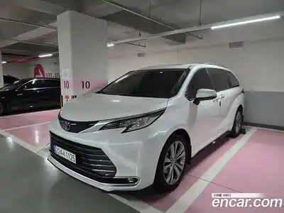 Toyota Sienna 2024 2.5 автомат (гидро), миниатюра 2 Toyota Sienna 2024 2.5 автомат (гидро), миниатюра 2