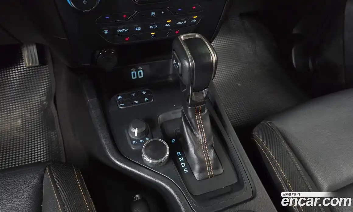Ford Ranger 2021 2.0 автомат (гидро), фото 12
