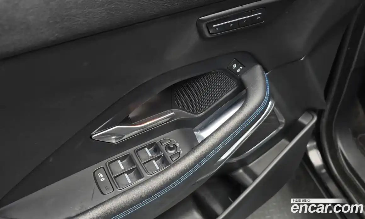 Jaguar E-Pace 2018 2.0 автомат (гидро), фото 15