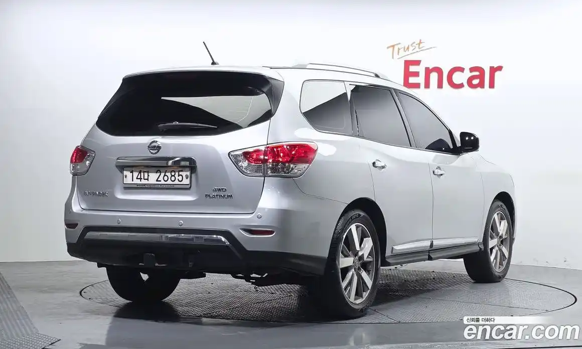 Nissan Pathfinder 2015 3.5 автомат (гидро), фото 2 Nissan Pathfinder 2015 3.5 автомат (гидро), фото 2