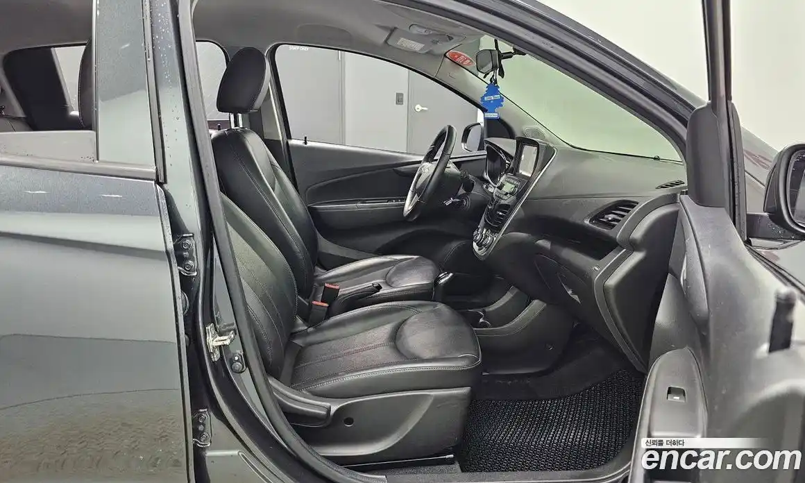 Chevrolet Spark 2016 1.0 автомат (гидро), фото 12