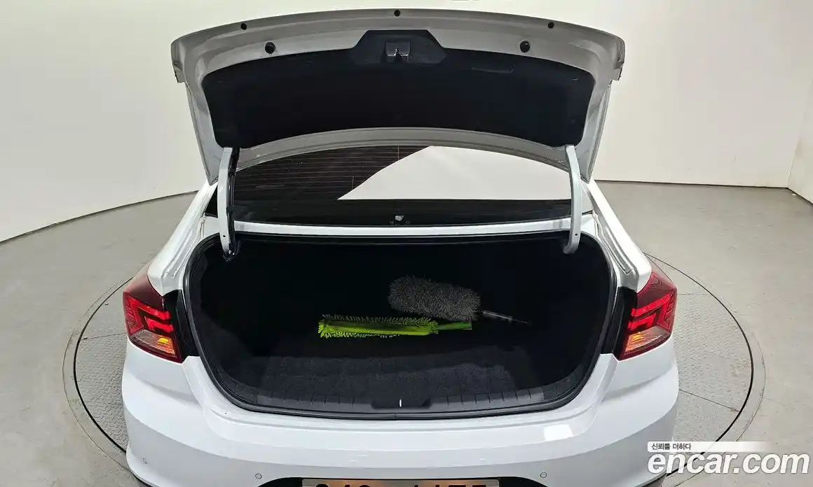 Hyundai Avante 2019 1.6 автомат (гидро), фото 20