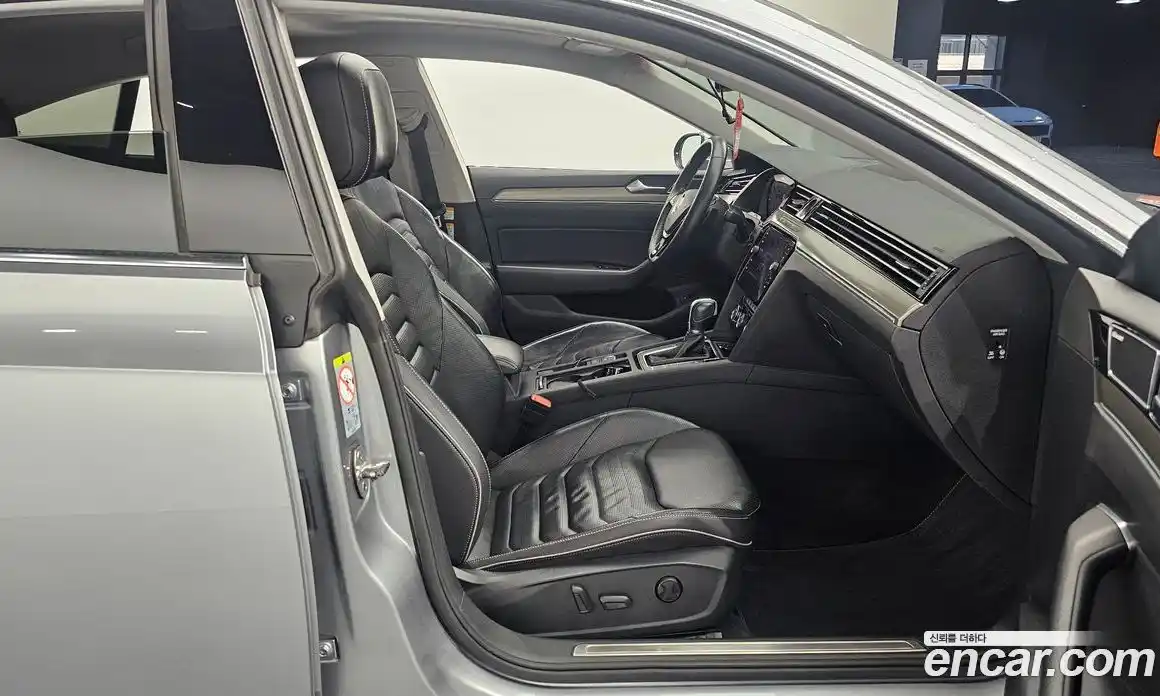 Volkswagen Arteon 2019 2.0 автомат (гидро), фото 10