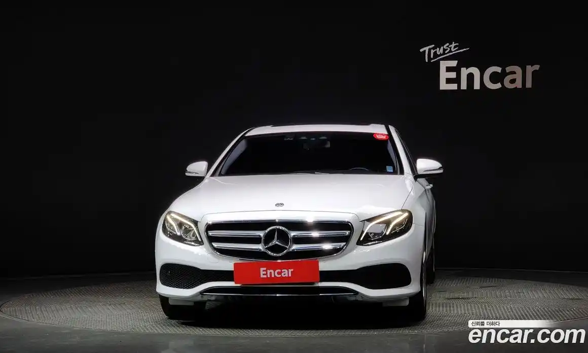 Mercedes-Benz E-Class 2018 1.9 автомат (гидро), фото 3
