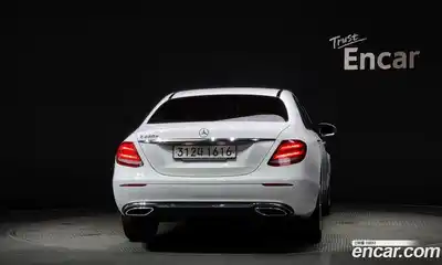 Mercedes-Benz E-Class 2018 1.9 автомат (гидро), миниатюра 4