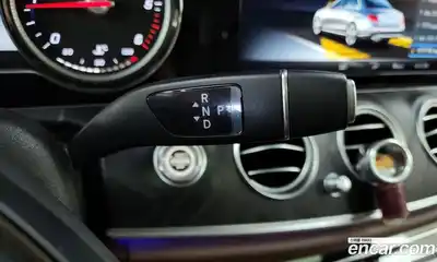 Mercedes-Benz E-Class 2018 1.9 автомат (гидро), миниатюра 9