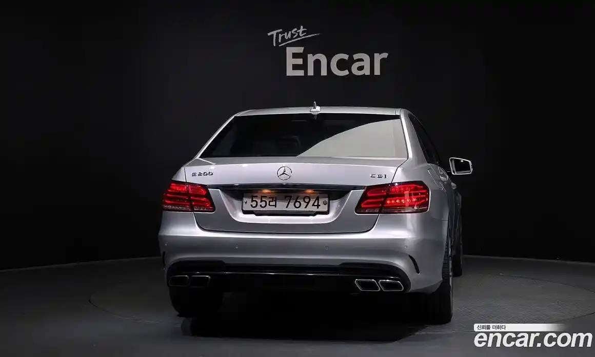 Mercedes-Benz E-Class 2011 1.8 автомат (гидро), фото 4