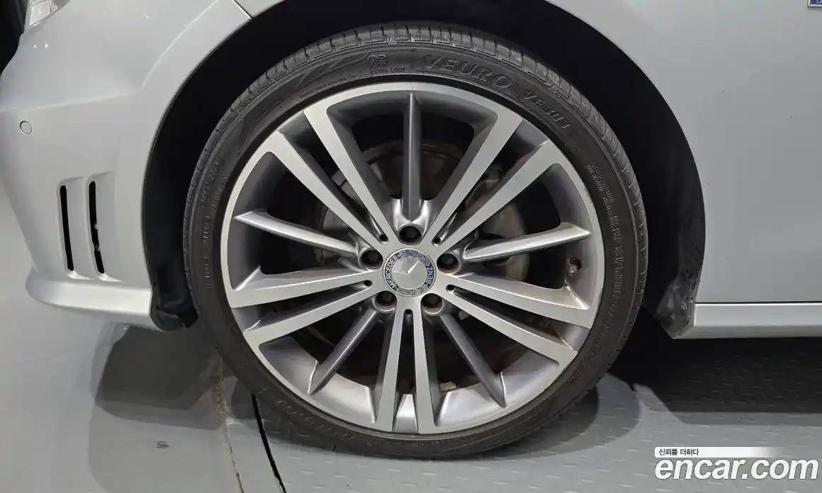 Mercedes-Benz E-Class 2011 1.8 автомат (гидро), фото 5