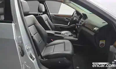 Mercedes-Benz E-Class 2011 1.8 автомат (гидро), миниатюра 10