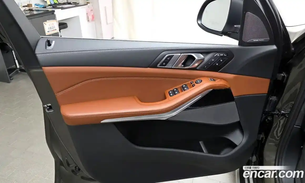 BMW X7 2025 3.0 автомат (гидро), фото 14