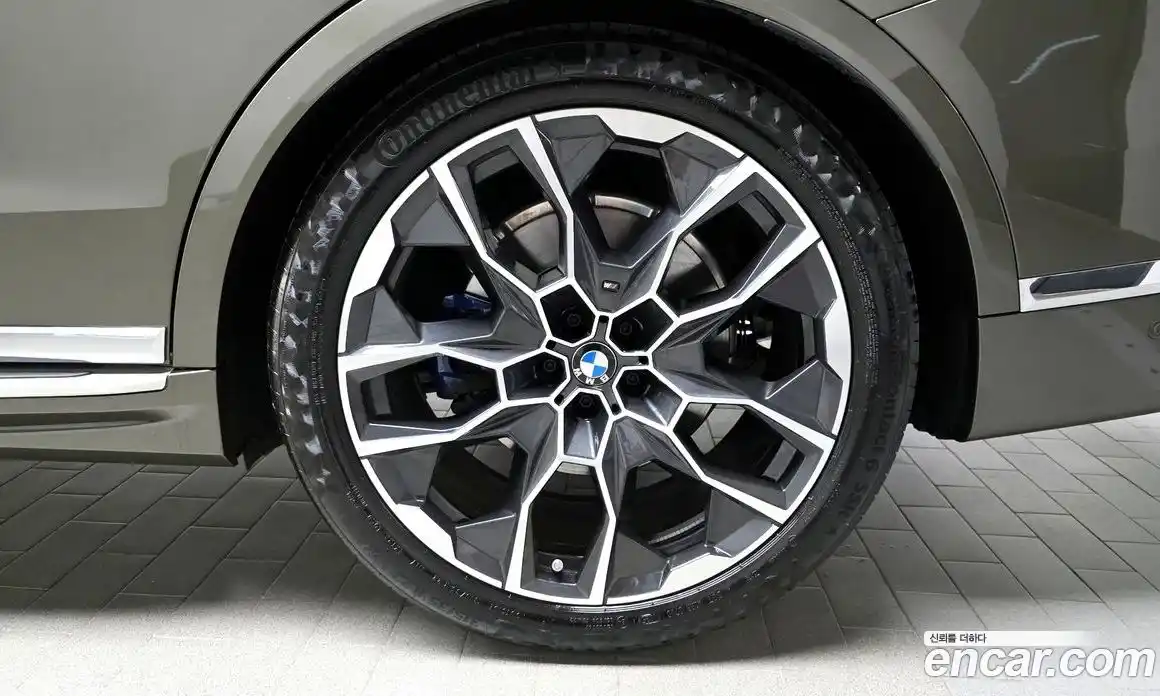 BMW X7 2025 3.0 автомат (гидро), фото 7