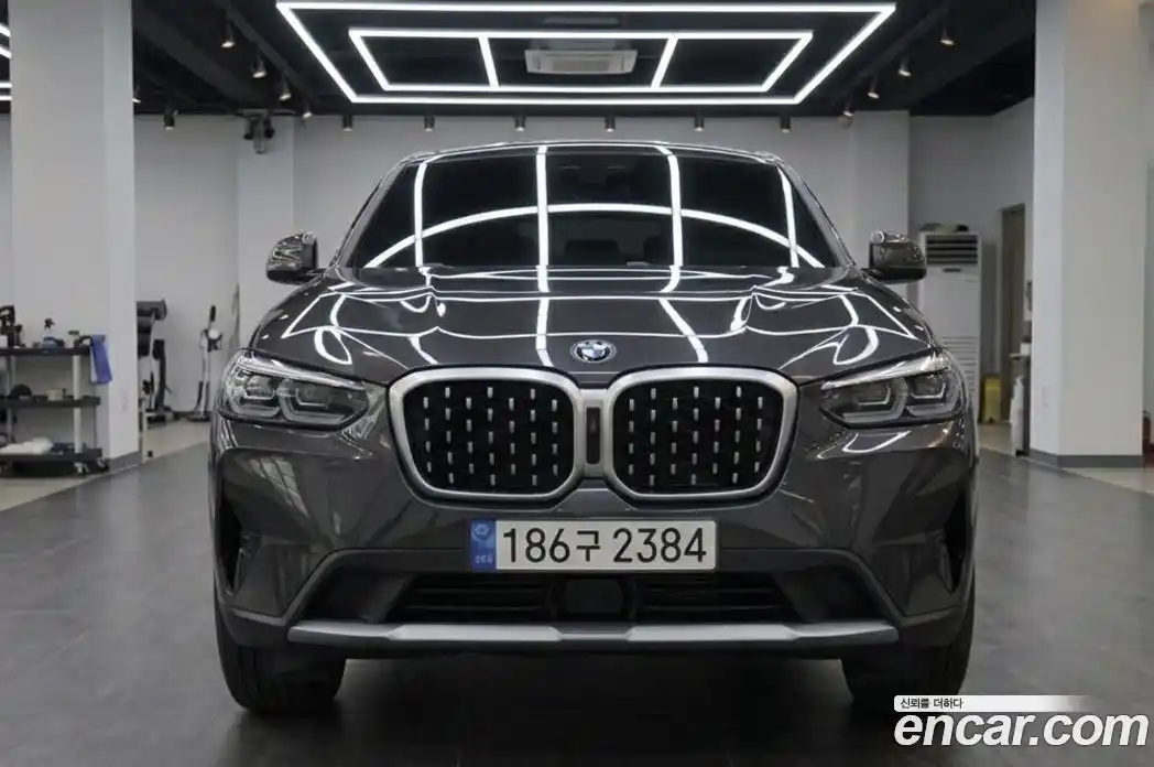 BMW X4 2023 2.0 автомат (гидро), фото 3