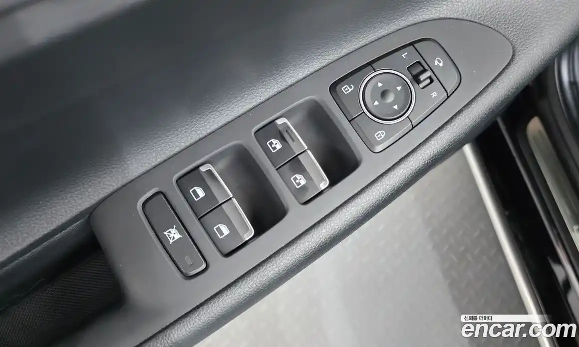 Hyundai Grandeur 2019 2.4 автомат (гидро), фото 17