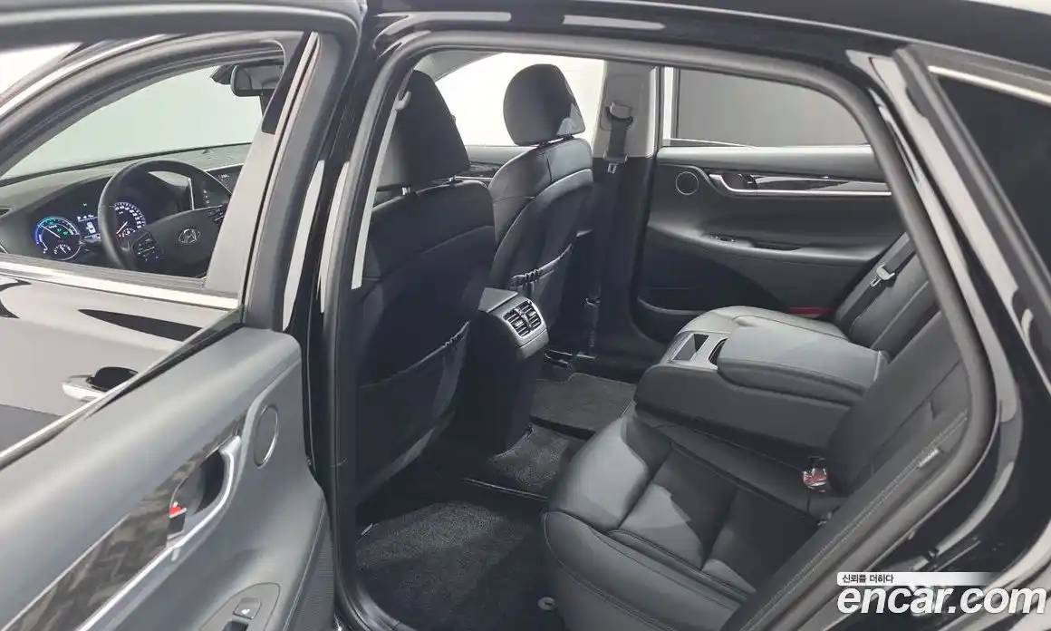 Hyundai Grandeur 2019 2.4 автомат (гидро), фото 22