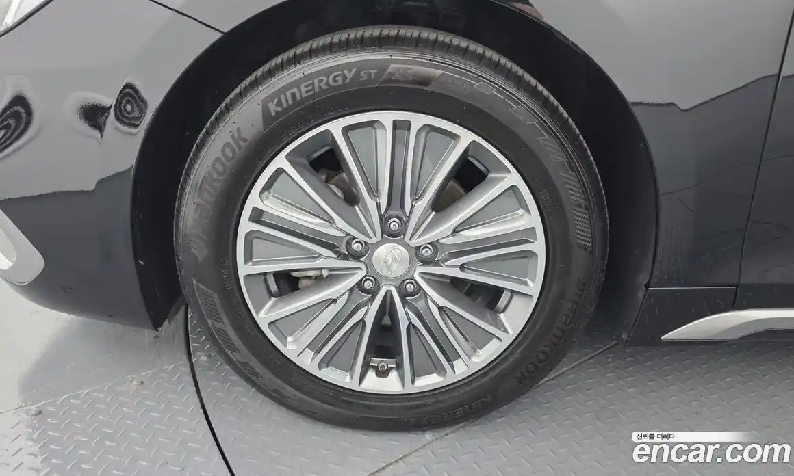 Hyundai Grandeur 2019 2.4 автомат (гидро), фото 5