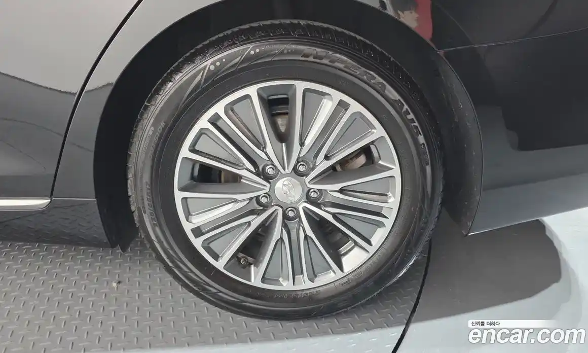 Hyundai Grandeur 2019 2.4 автомат (гидро), фото 7