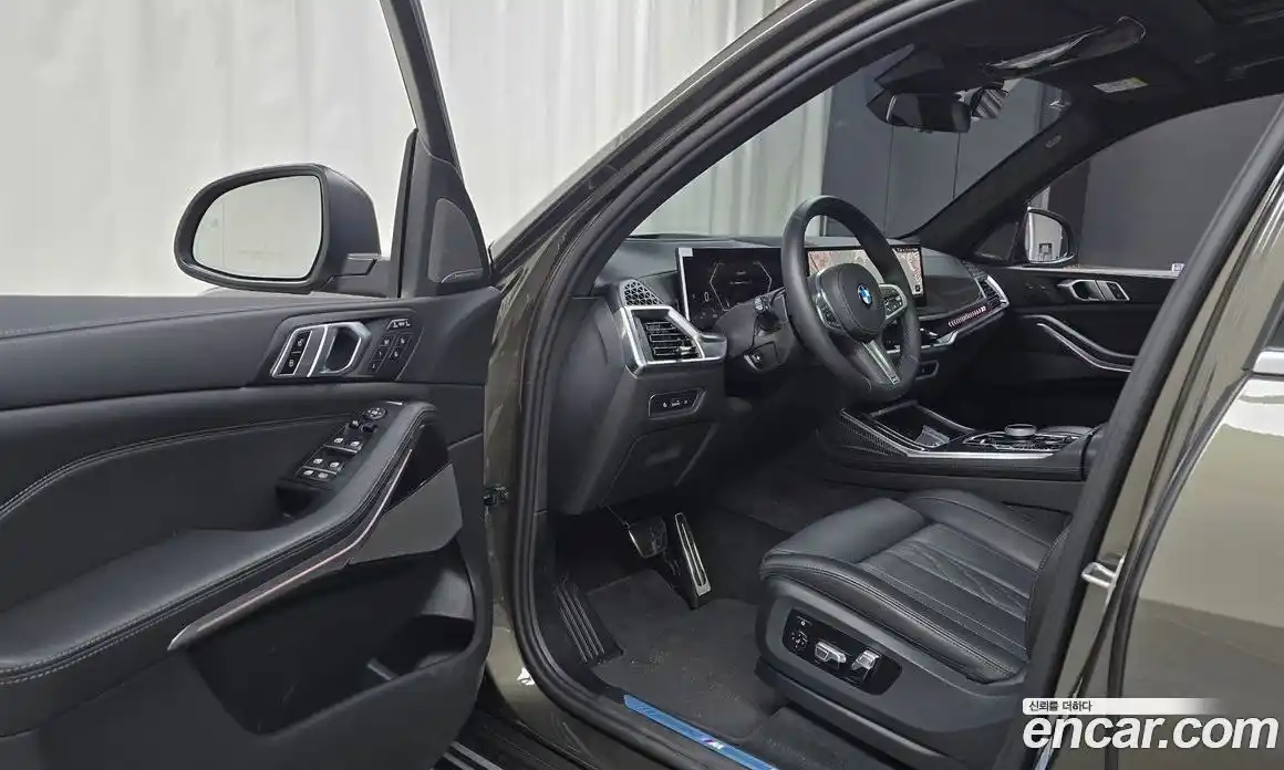 BMW X7 2025 3.0 автомат (гидро), фото 13