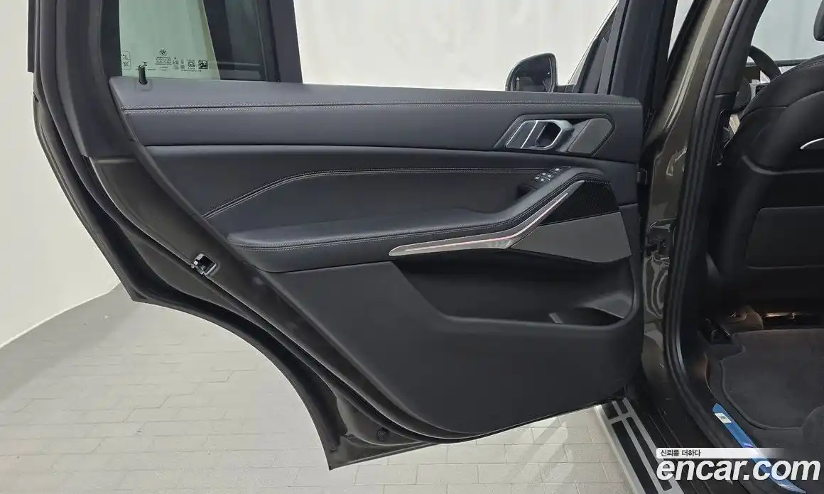 BMW X7 2025 3.0 автомат (гидро), фото 15
