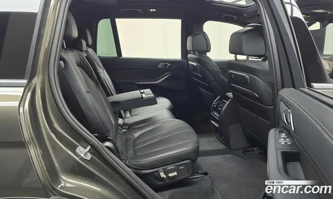 BMW X7 2025 3.0 автомат (гидро), фото 18