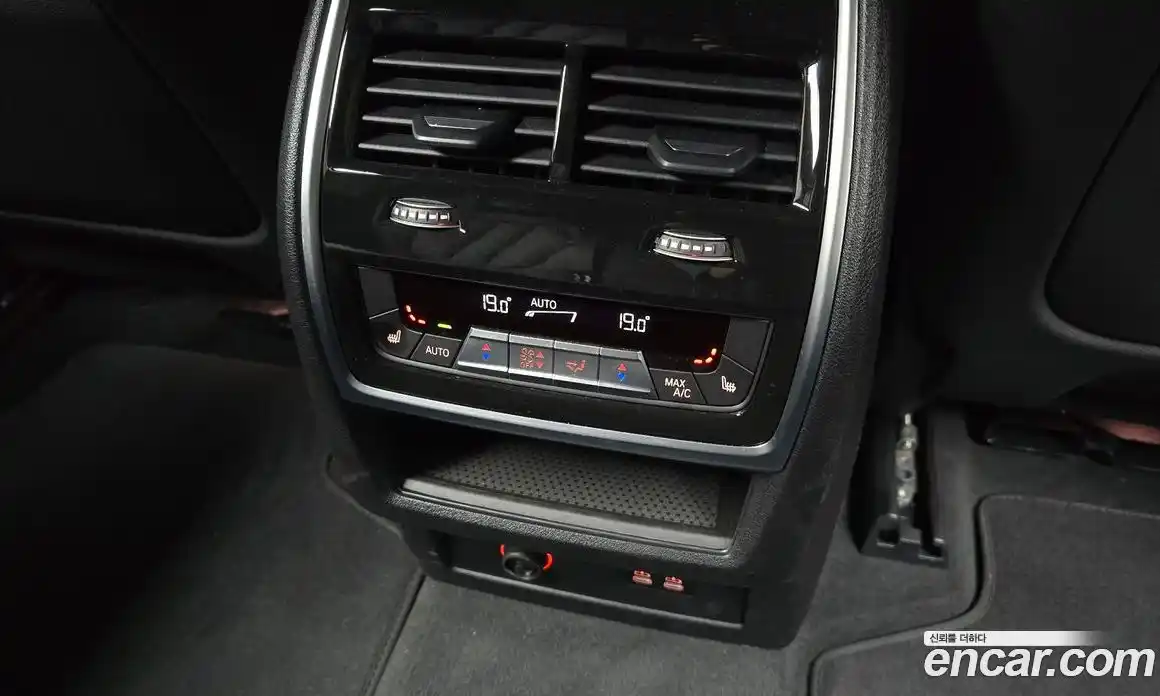 BMW X7 2025 3.0 автомат (гидро), фото 25