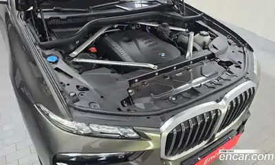 BMW X7 2025 3.0 автомат (гидро), миниатюра 6