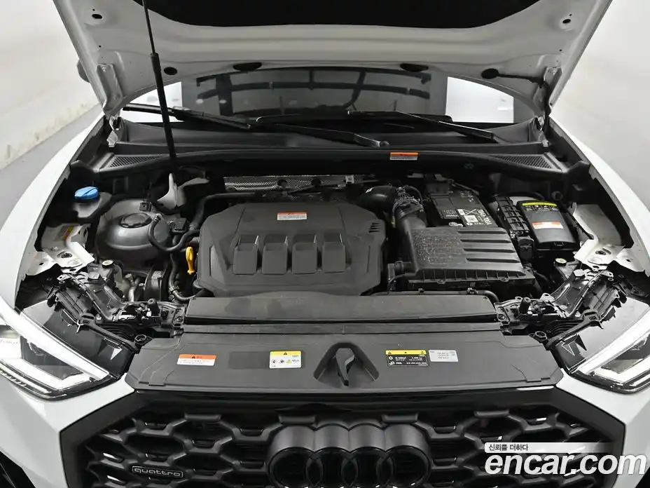 Audi Q3 2025 2.0 автомат (гидро), фото 6
