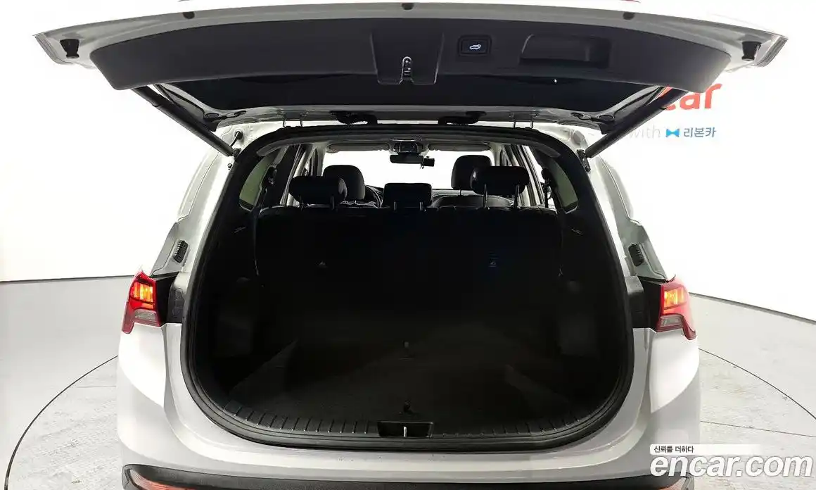 Hyundai Santa Fe 2022 2.2 автомат (гидро), фото 26