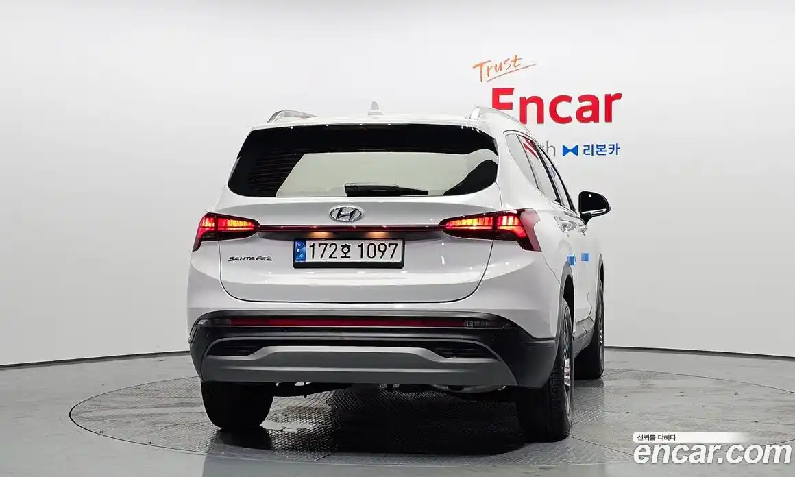 Hyundai Santa Fe 2022 2.2 автомат (гидро), фото 4