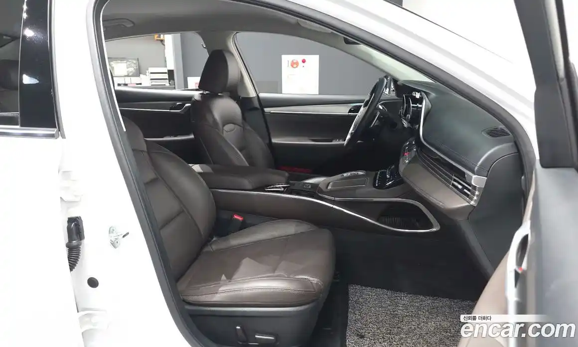 Hyundai Grandeur 2020 2.5 автомат (гидро), фото 11
