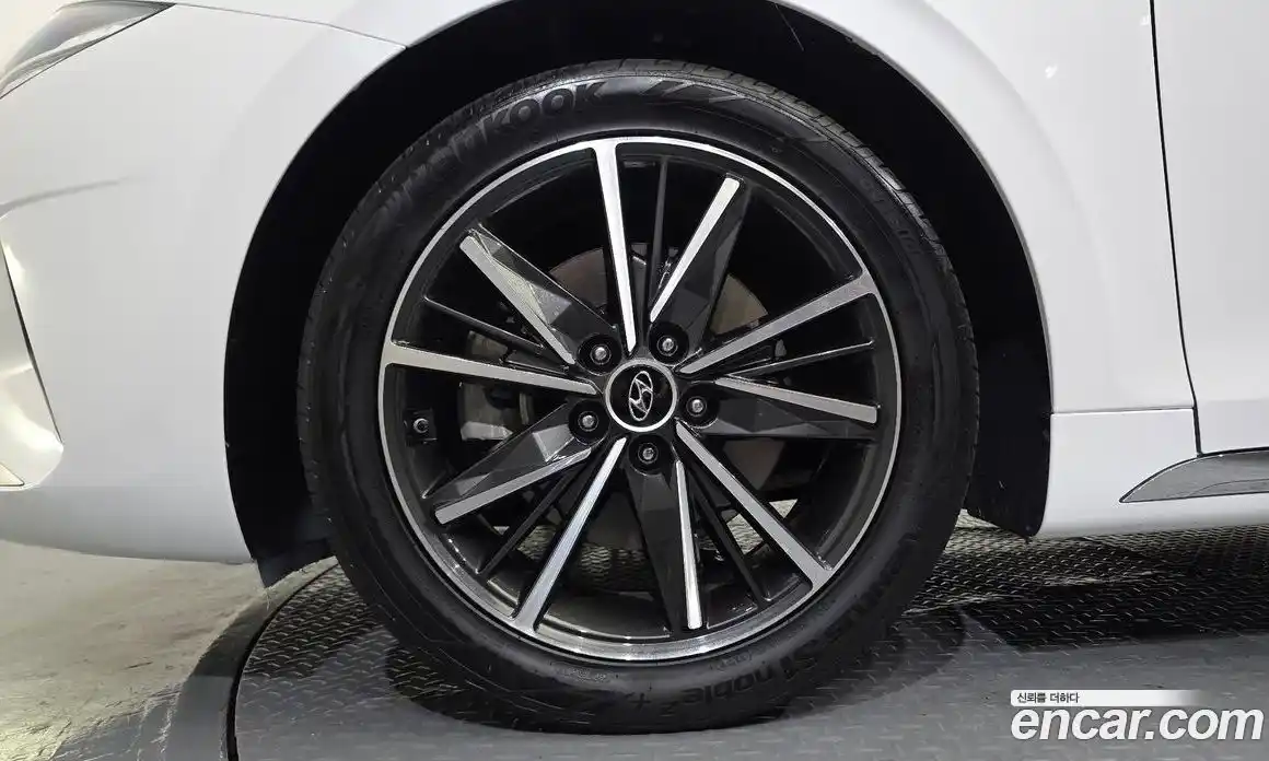 Hyundai Grandeur 2021 2.5 автомат (гидро), фото 5