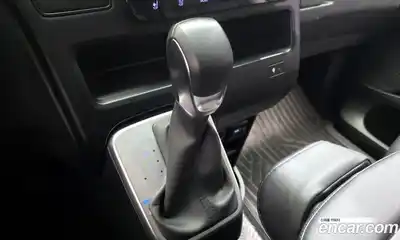 Hyundai Staria 2023 3.5 автомат (гидро), миниатюра 12