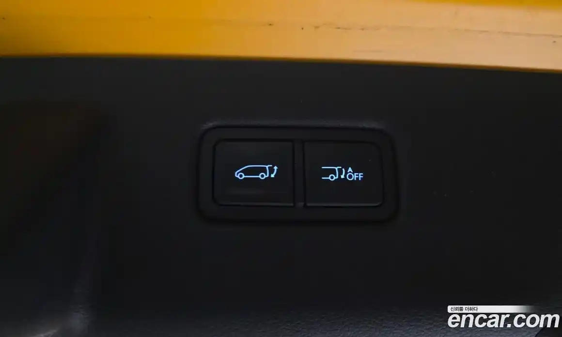 Hyundai Staria 2023 3.5 автомат (гидро), фото 31
