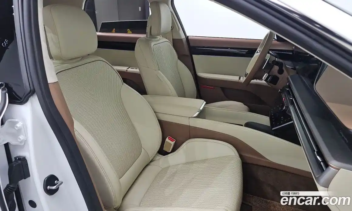 Hyundai Grandeur 2024 1.6 автомат (гидро), фото 16