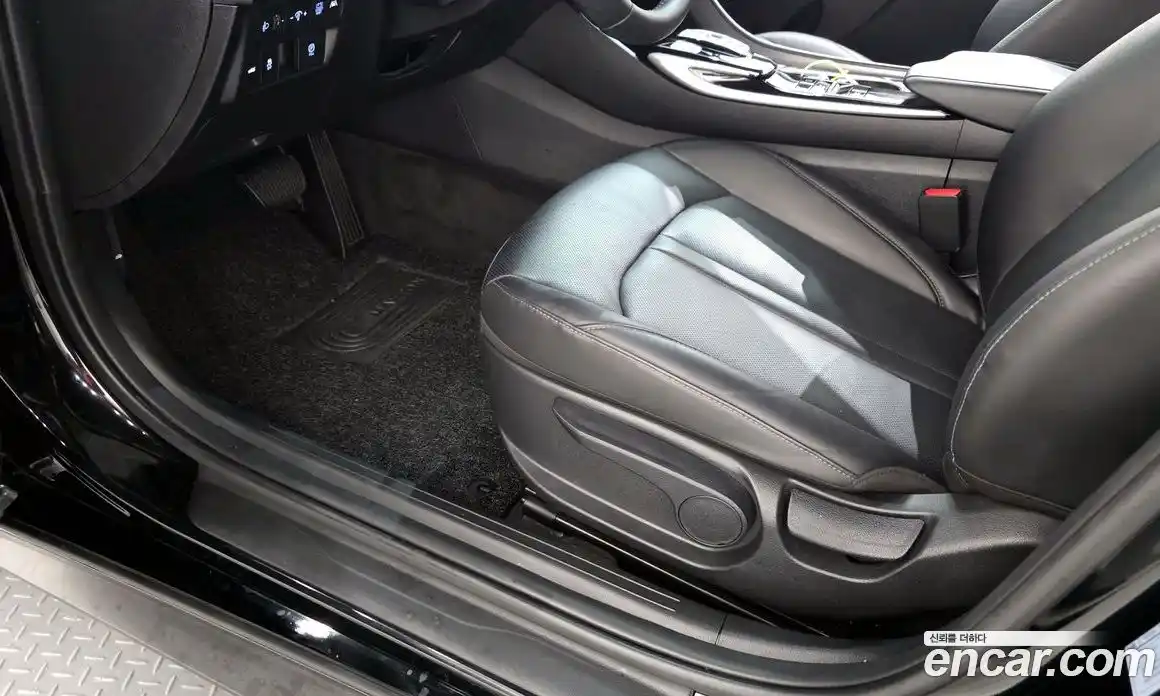 Hyundai Sonata 2023 2.0 автомат (гидро), фото 27