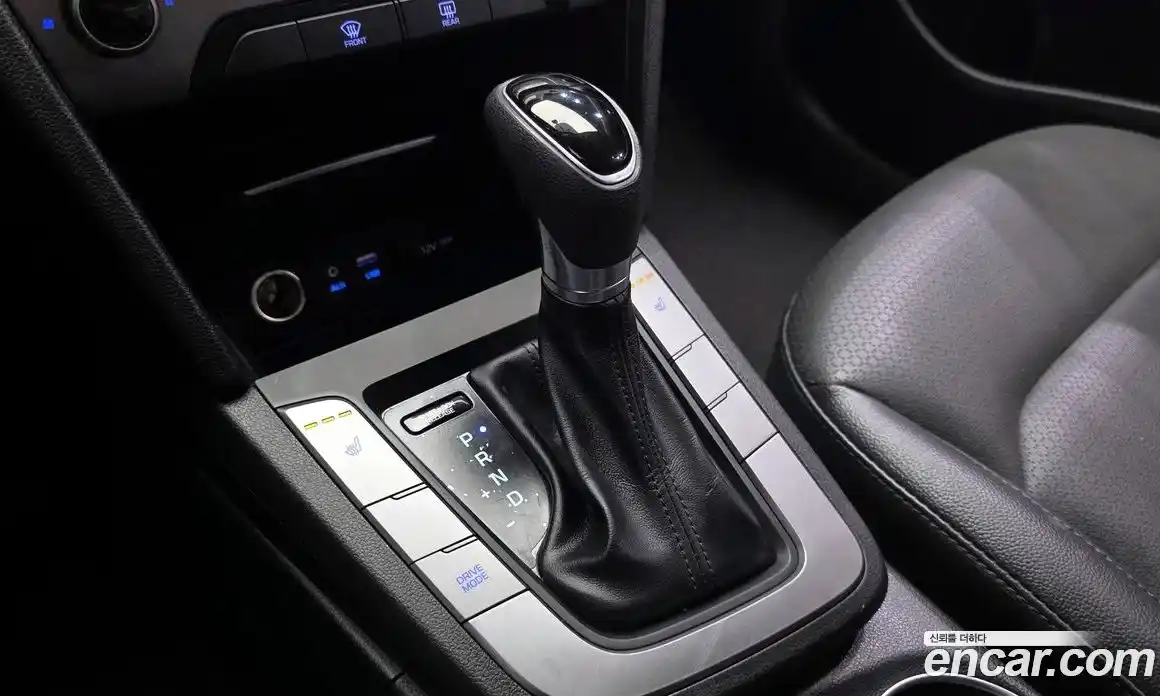Hyundai Avante 2018 1.6 автомат (гидро), фото 12