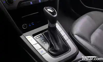 Hyundai Avante 2018 1.6 автомат (гидро), миниатюра 12