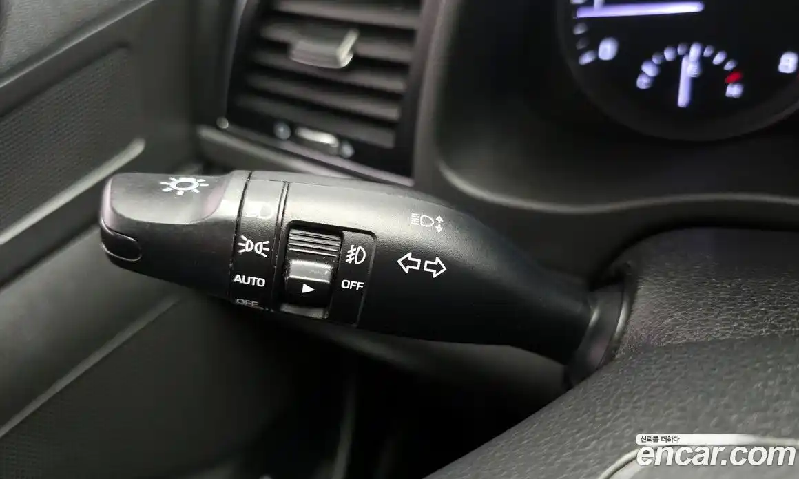 Hyundai Avante 2018 1.6 автомат (гидро), фото 24