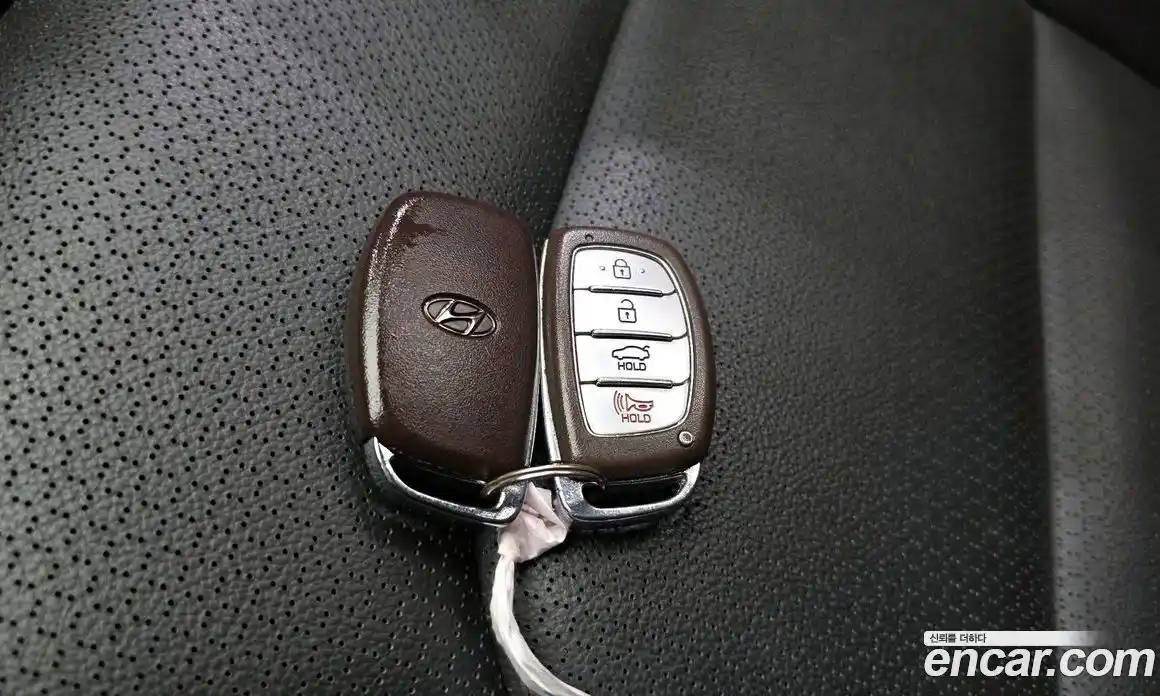 Hyundai Avante 2018 1.6 автомат (гидро), фото 29