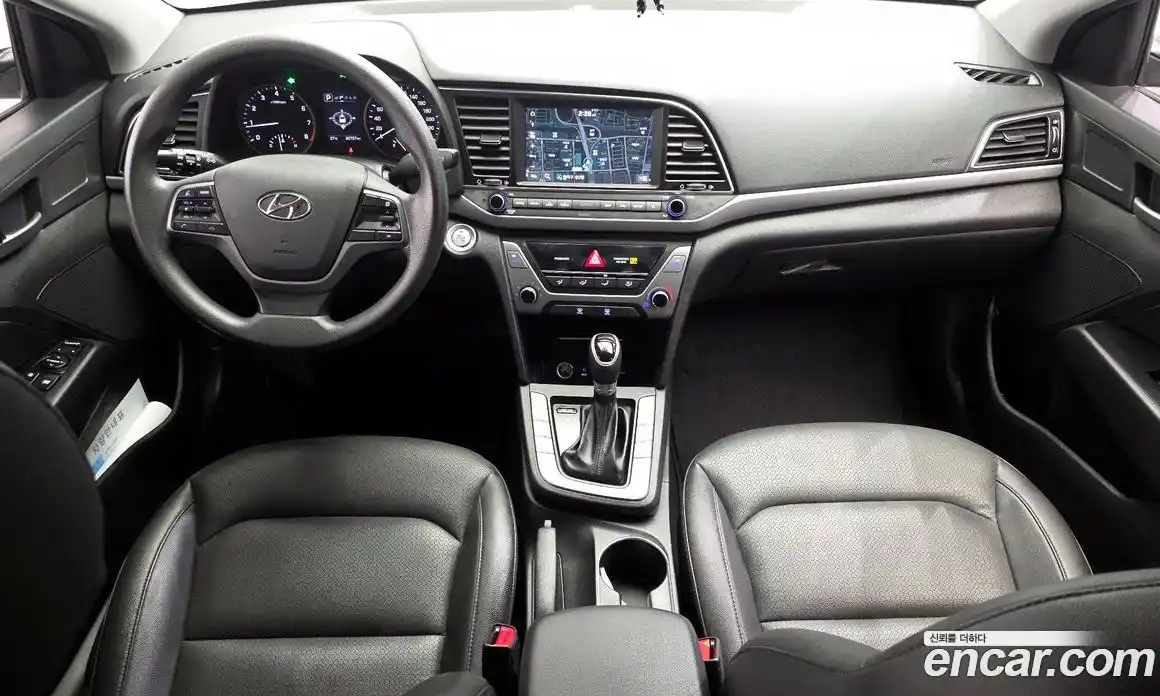 Hyundai Avante 2018 1.6 автомат (гидро), фото 10
