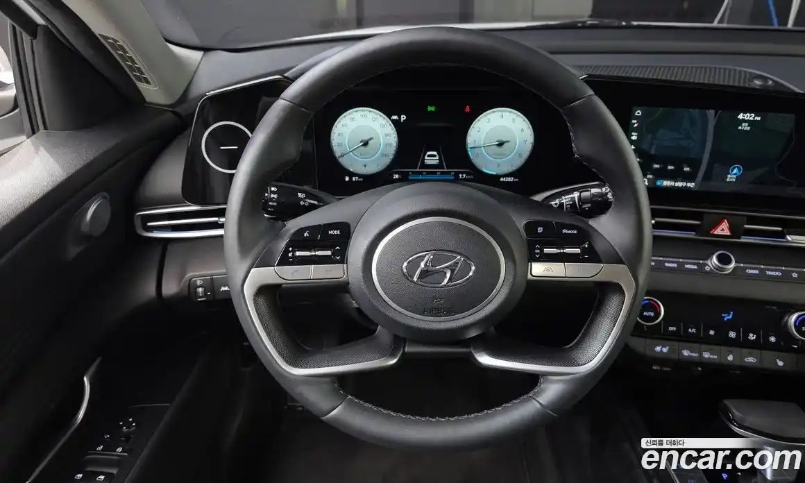 Hyundai Avante 2022 1.6 автомат (гидро), фото 20