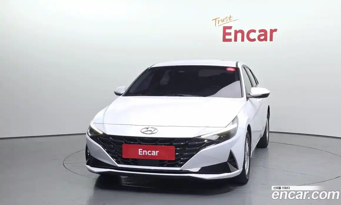 Hyundai Avante 2022 1.6 автомат (гидро), фото 3