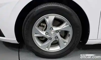 Hyundai Avante 2022 1.6 автомат (гидро), миниатюра 5