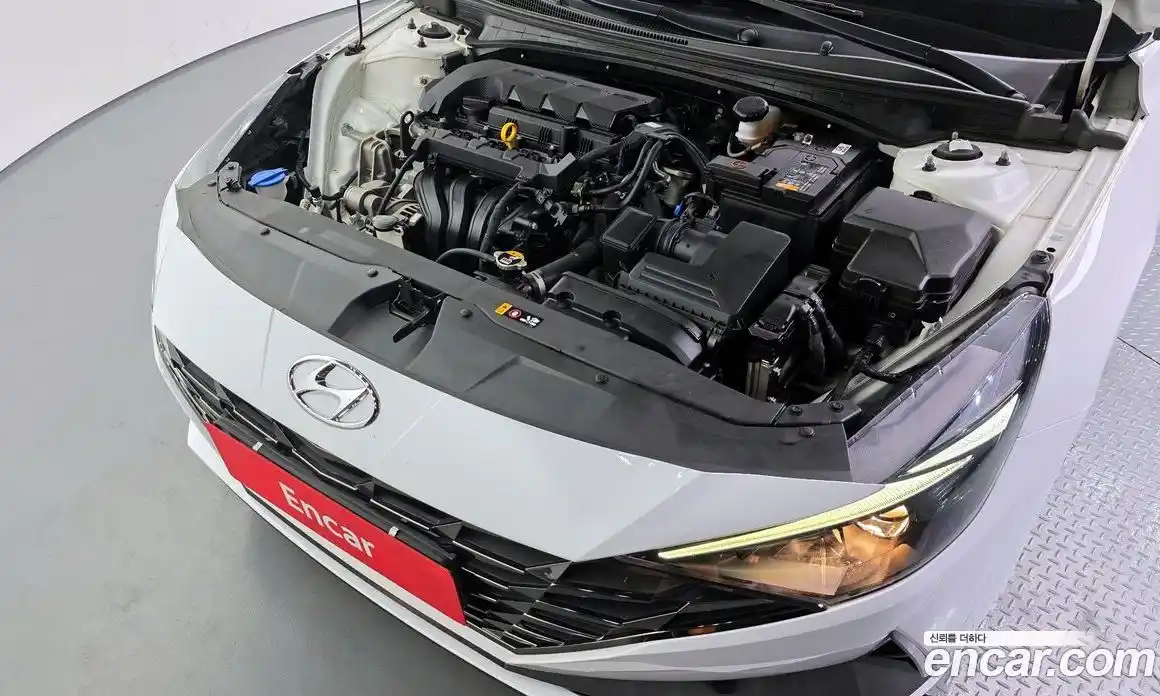 Hyundai Avante 2022 1.6 автомат (гидро), фото 6