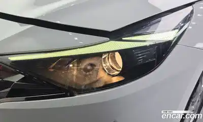 Hyundai Avante 2022 1.6 автомат (гидро), миниатюра 8