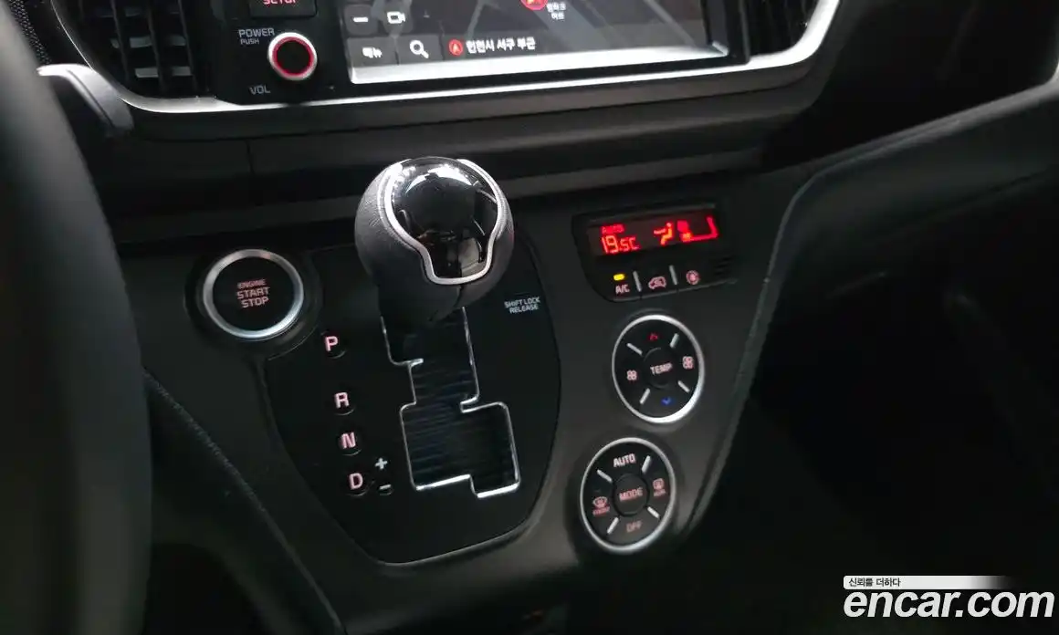 Kia Ray 2023 1.0 автомат (гидро), фото 12