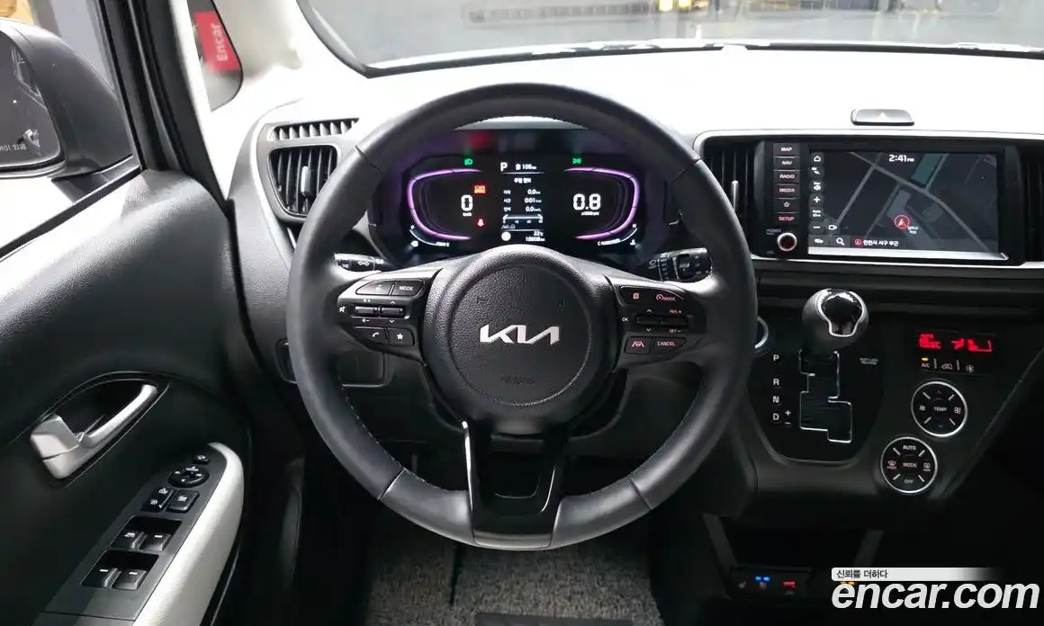 Kia Ray 2023 1.0 автомат (гидро), фото 19
